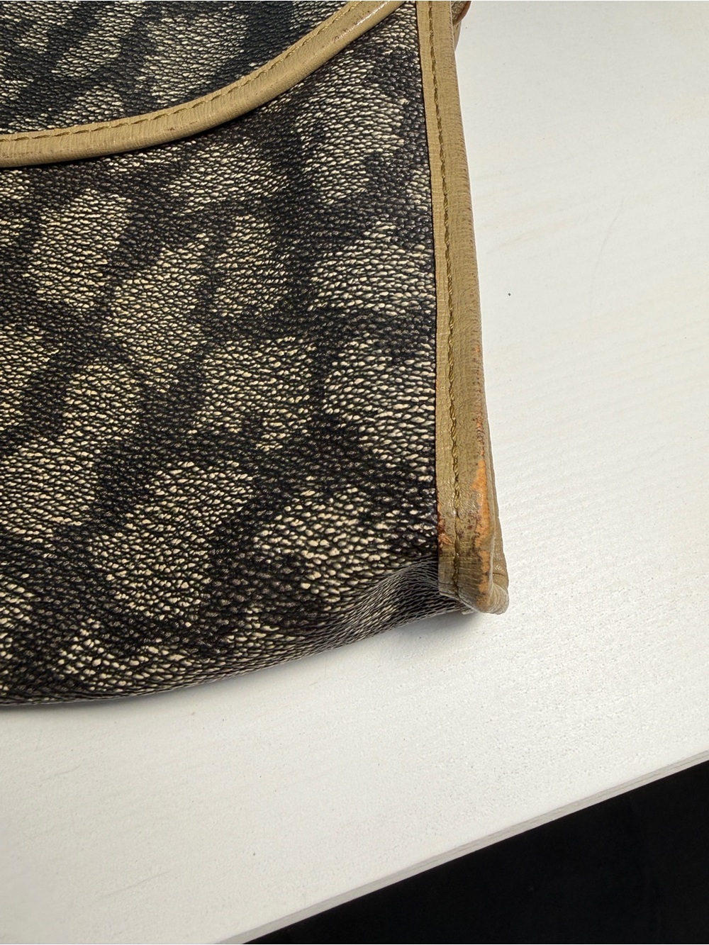 Vintage YSL Yves Saint Laurent Giraffe clutch - Picture 5 of 11